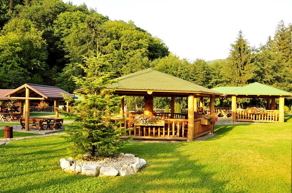 Hotel Clermont Covasna Bagian luar foto
