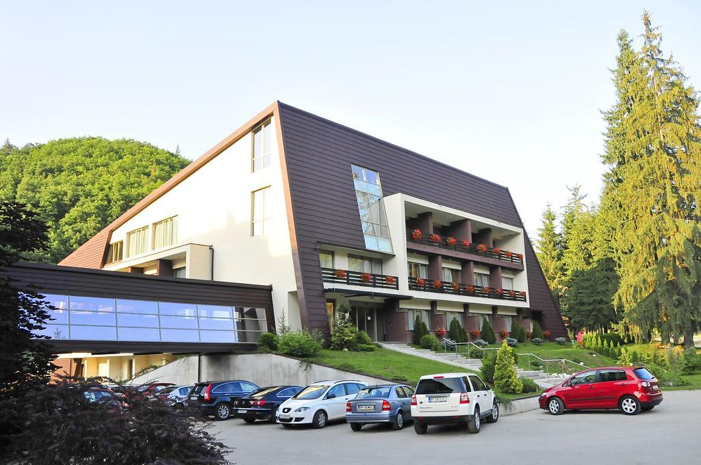 Hotel Clermont Covasna Bagian luar foto