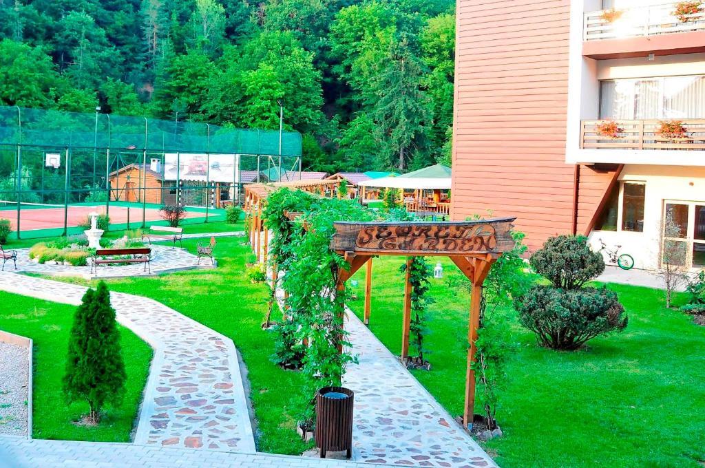 Hotel Clermont Covasna Bagian luar foto