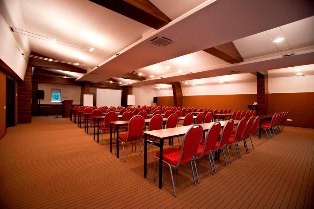 Hotel Clermont Covasna Bagian luar foto