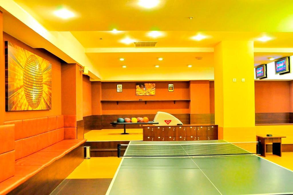 Hotel Clermont Covasna Bagian luar foto